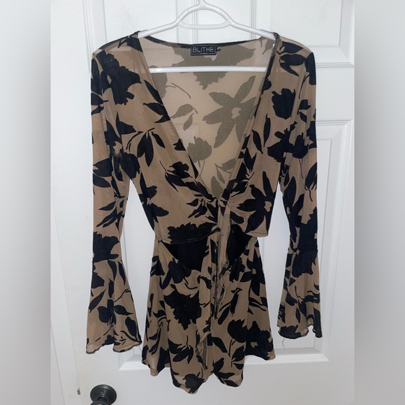 Fall Floral Romper - Picture 2 of 4